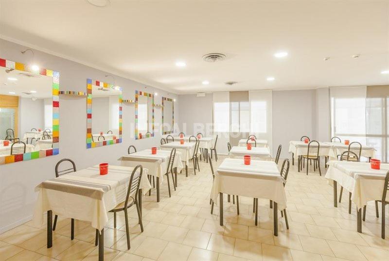 Hotel Raul Ричоне Екстериор снимка