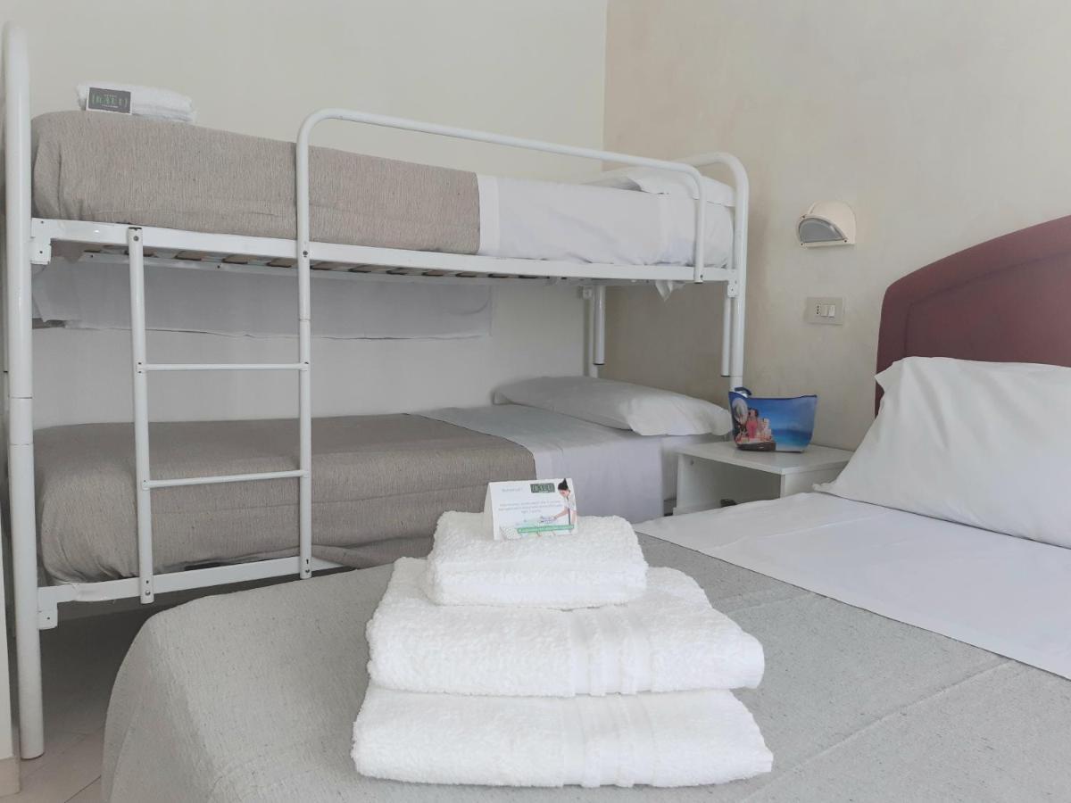 Hotel Raul Ричоне Екстериор снимка