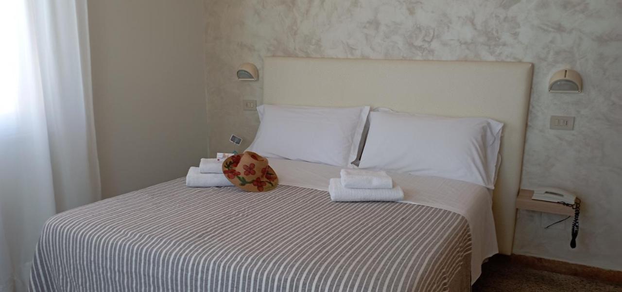 Hotel Raul Ричоне Екстериор снимка