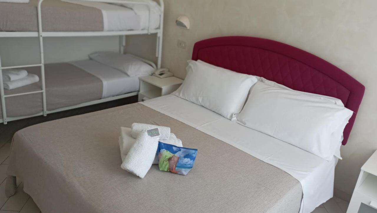 Hotel Raul Ричоне Екстериор снимка