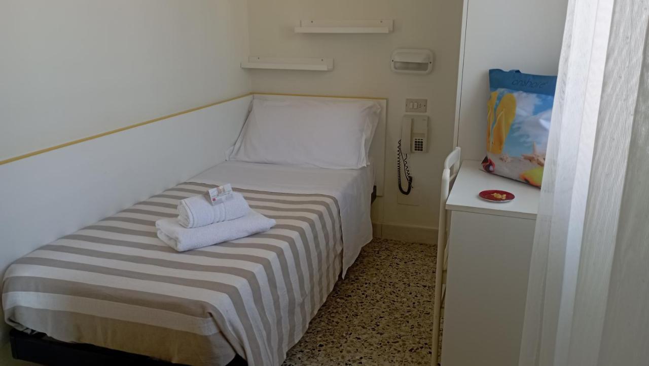 Hotel Raul Ричоне Екстериор снимка