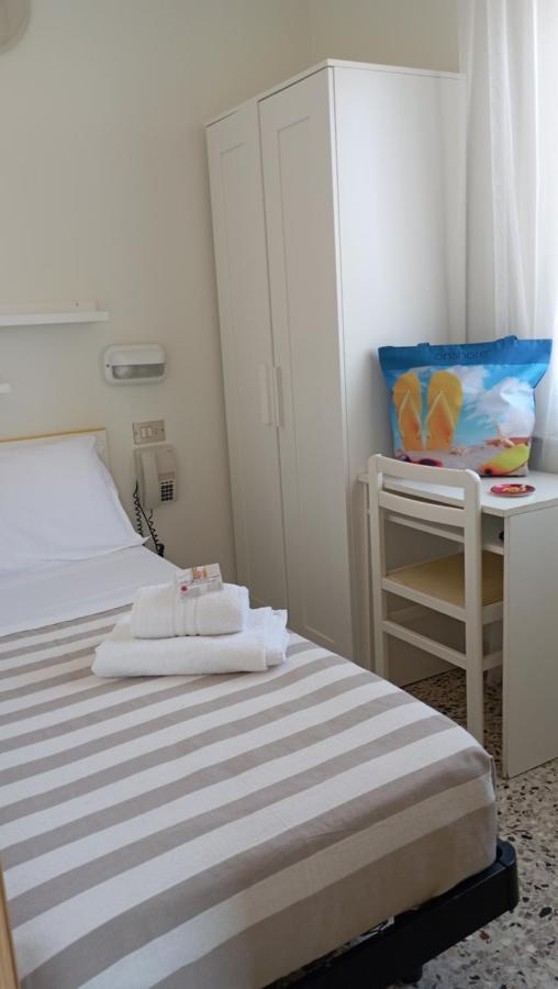 Hotel Raul Ричоне Екстериор снимка