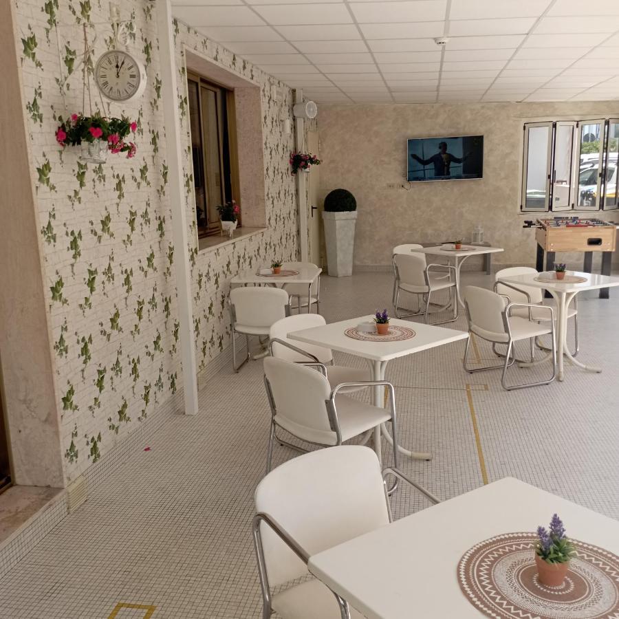 Hotel Raul Ричоне Екстериор снимка
